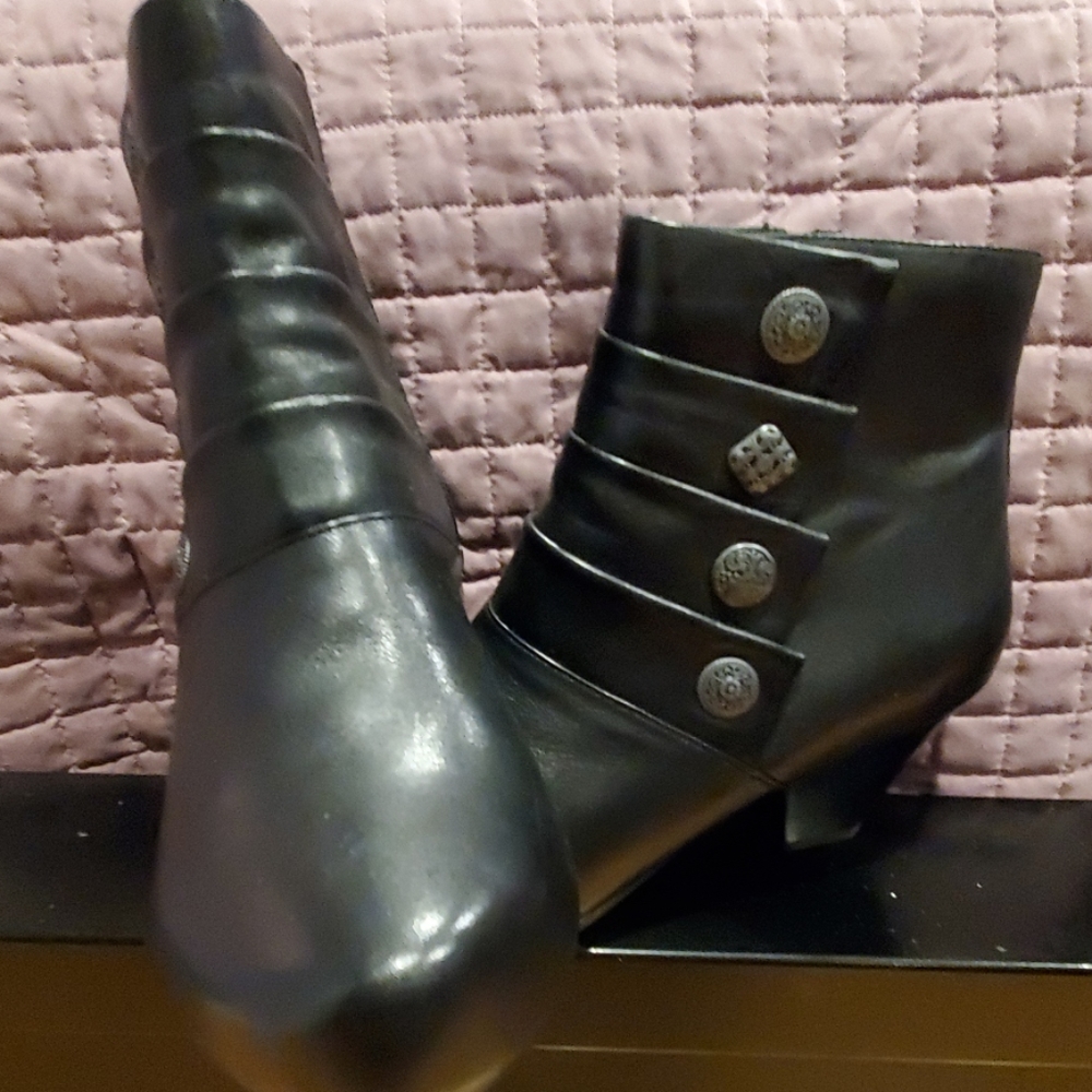 Ladies  Boots